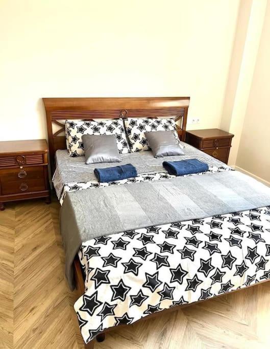 Very Large Apartment For Family! On Milestiu! Kişinev Dış mekan fotoğraf
